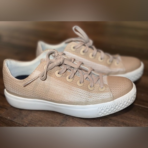 Chuck taylor converse - Picture 1 of 3